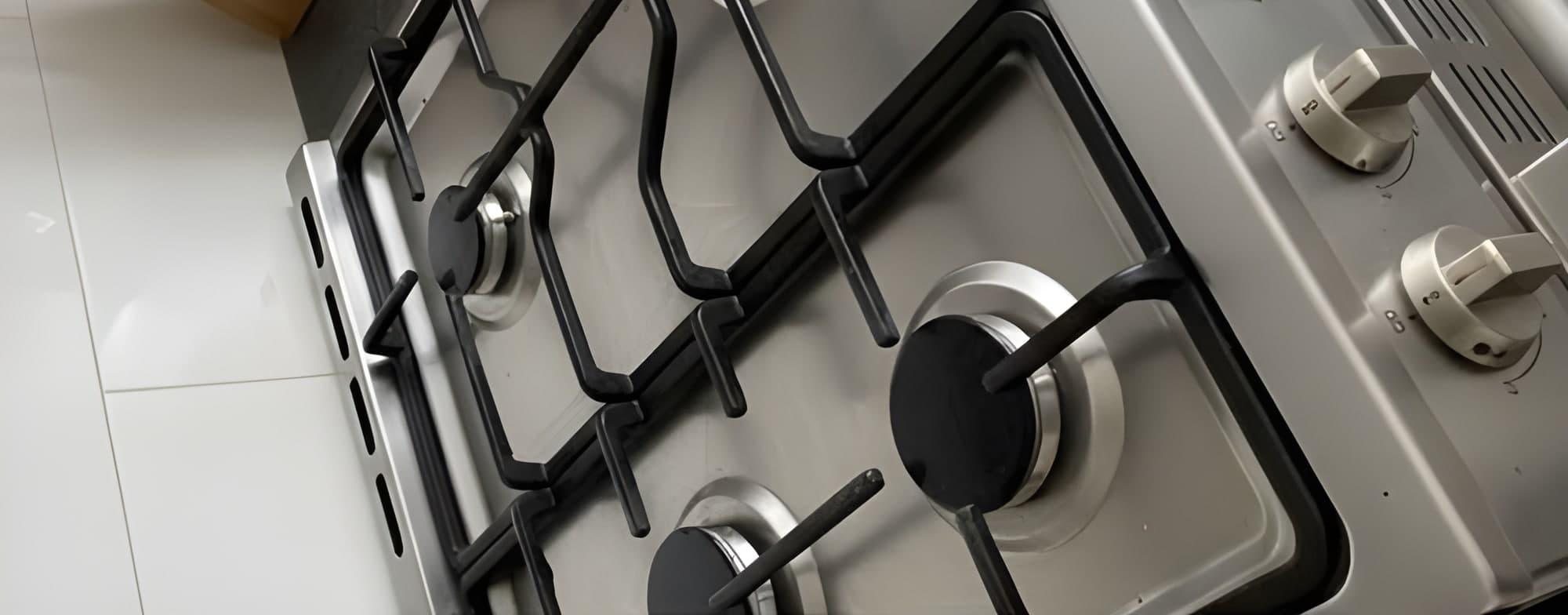 Gas hob after cleaning